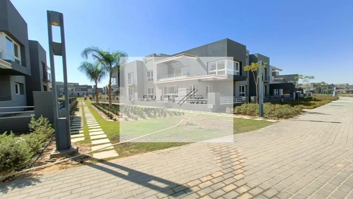 Luxury Villa with Private Garden and Pool for Sale