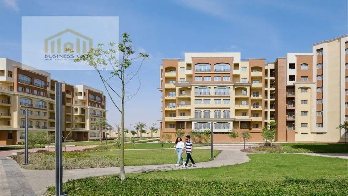 Luxurious 6-Bedroom Apartment with Stunning Lake View