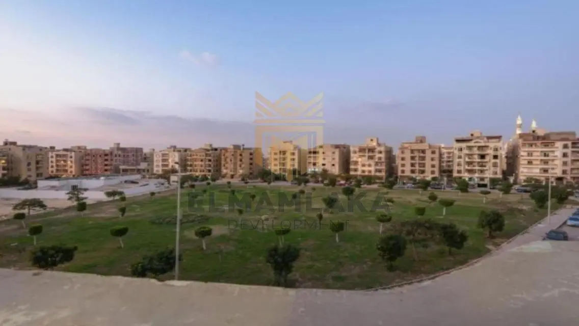 شقة رائعة للإيجار مع شرفة