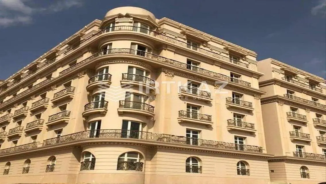 شقة فاخرة بمساحة 1200 متر للبيع