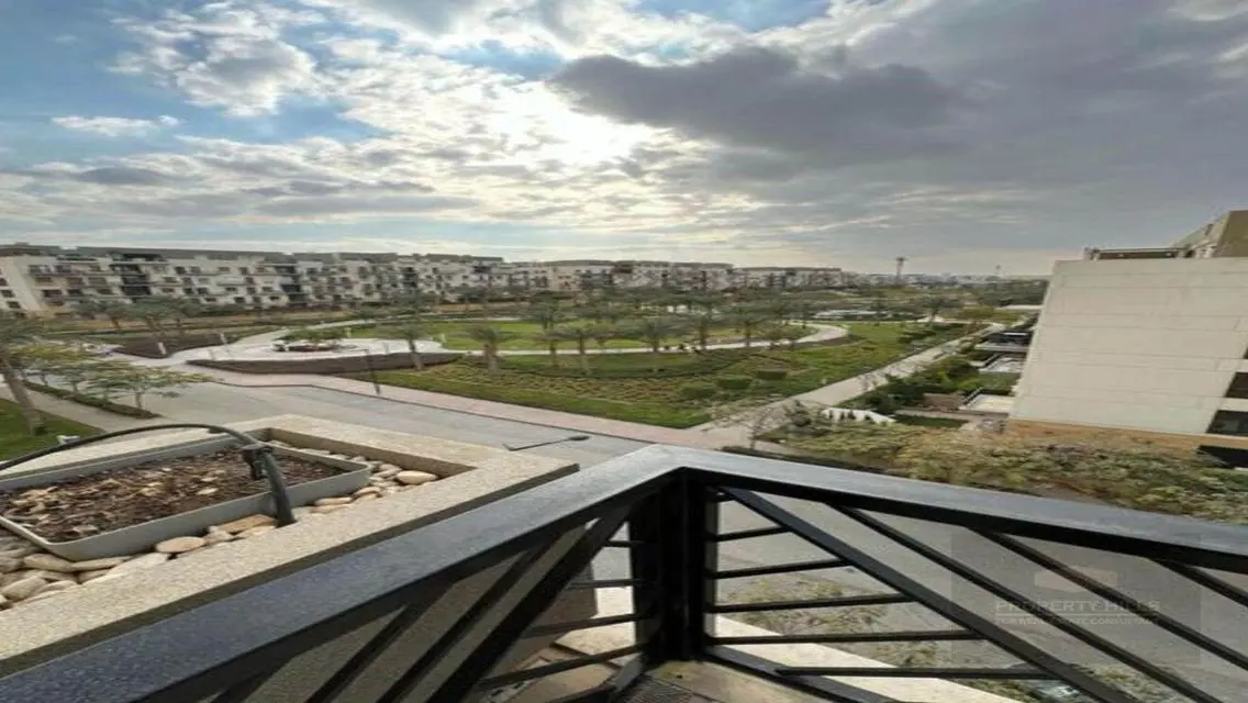 شقة فاخرة بالعاصمة الإدارية الجديدة مع إطلالة رائعة