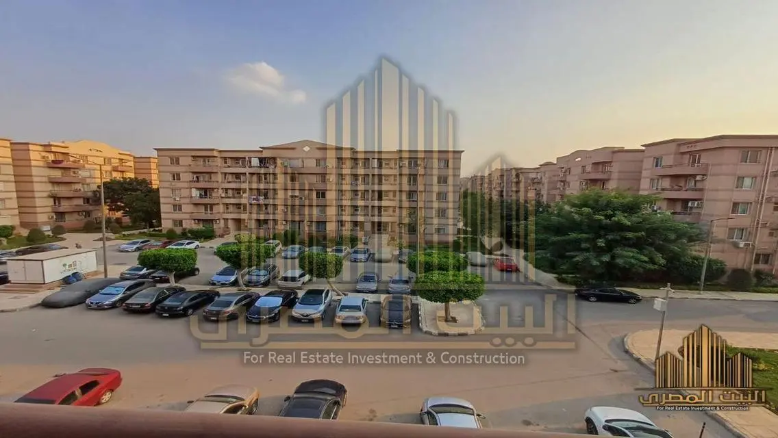 شقة فاخرة 3 غرف نوم بمساحة كبيرة وإطلالة رائعة