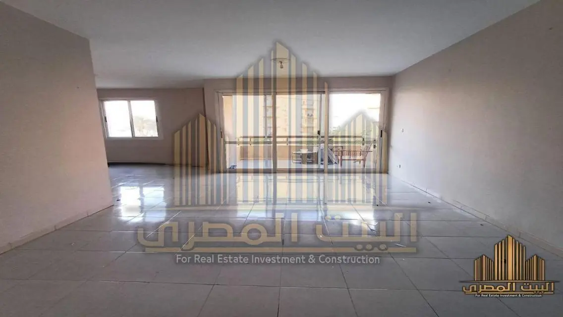 شقة فاخرة 3 غرف نوم بمساحة كبيرة وإطلالة رائعة
