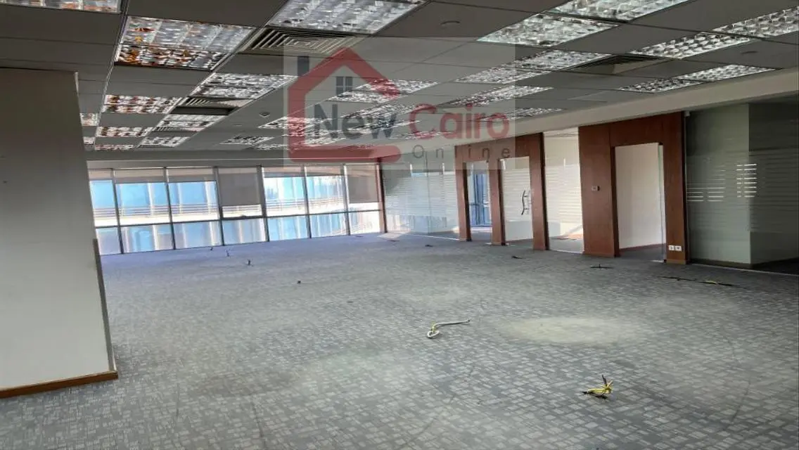 عقار فاخر بمساحة 1500 متر متاح للبيع