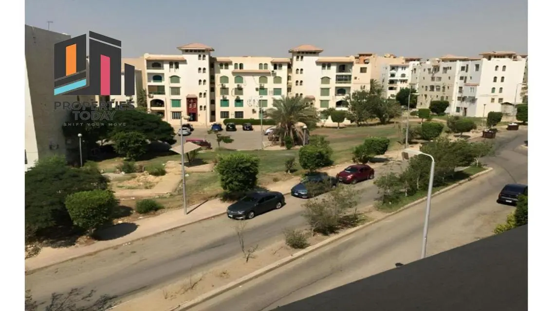 Stunning Apartment in an Upscale Neighborhood