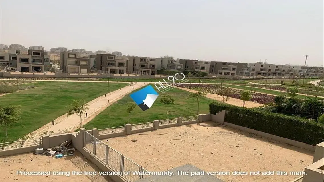 عقار مميز مع حديقة ومسبح خاص