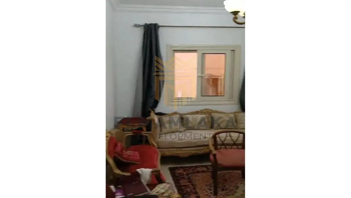 منزل رائع للبيع بمساحة 200 متر مع شرفة