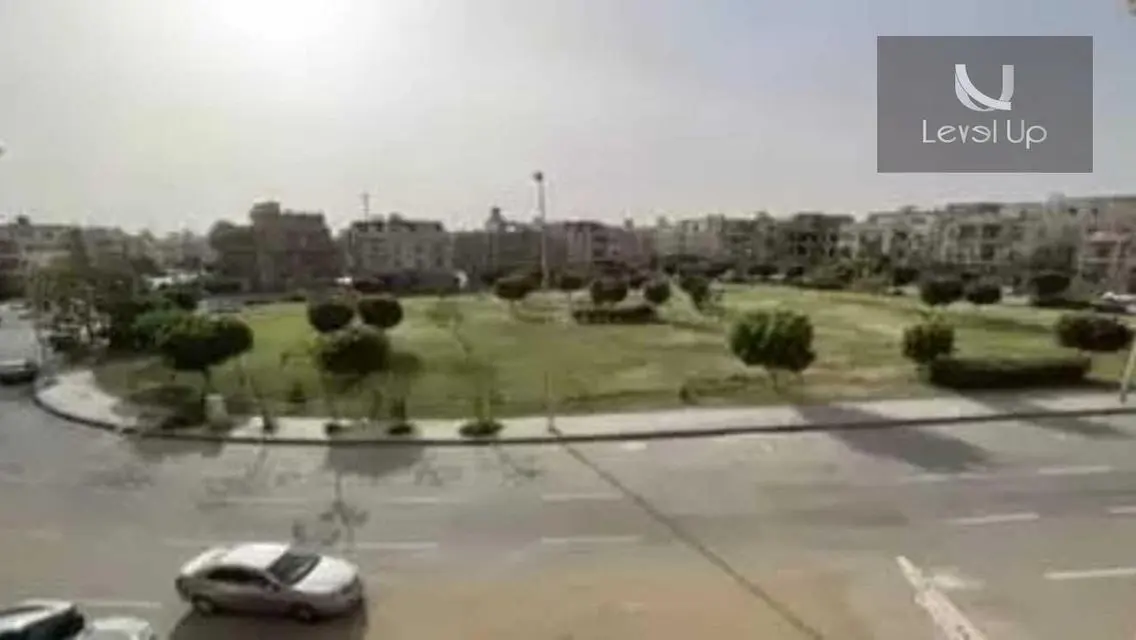 شقة فاخرة بمساحة 220 متر للبيع