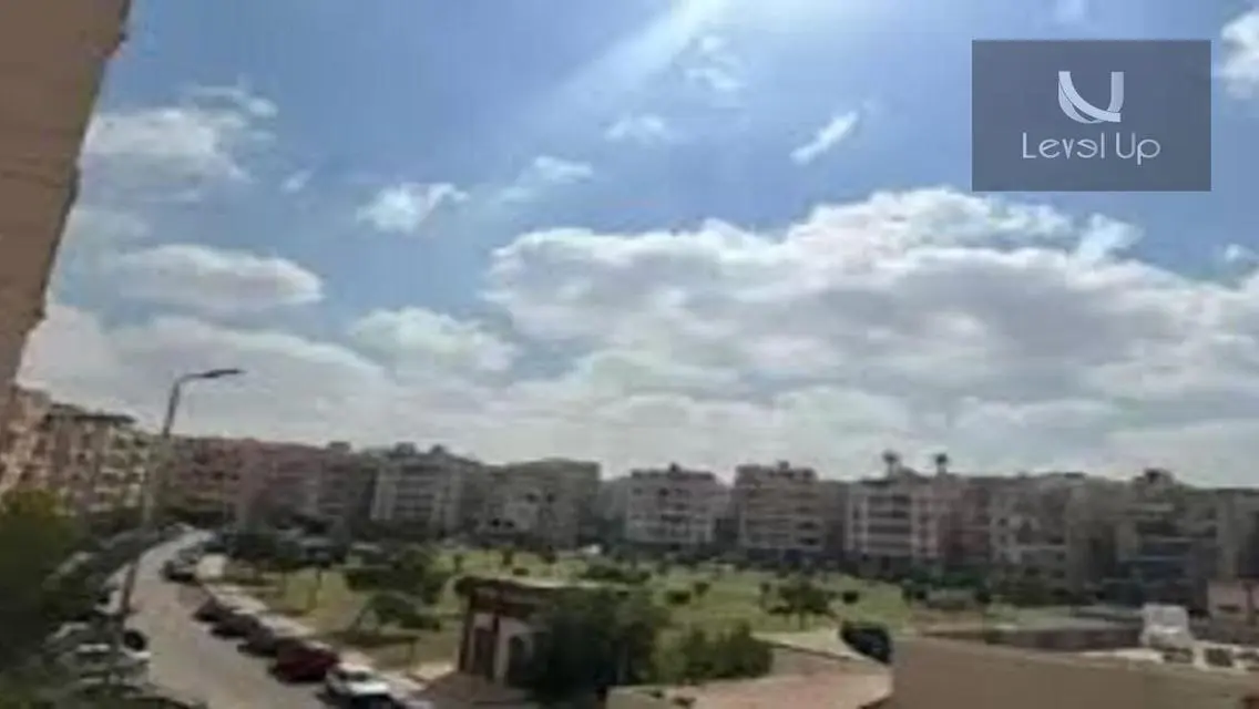 شقة فاخرة بمساحة 220 متر للبيع