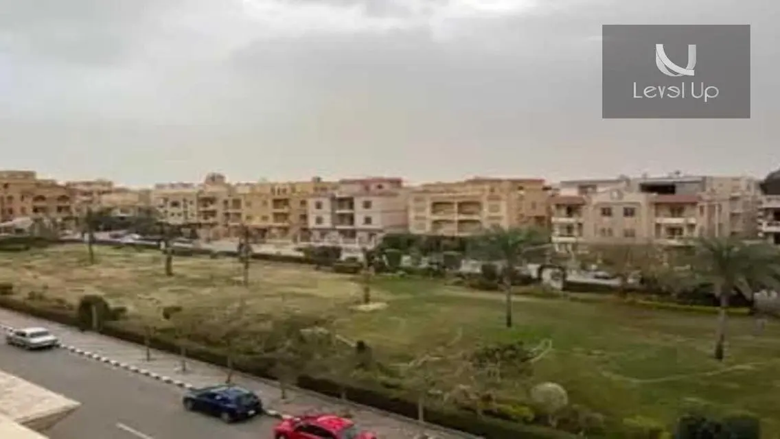 شقة فاخرة بمساحة 220 متر للبيع
