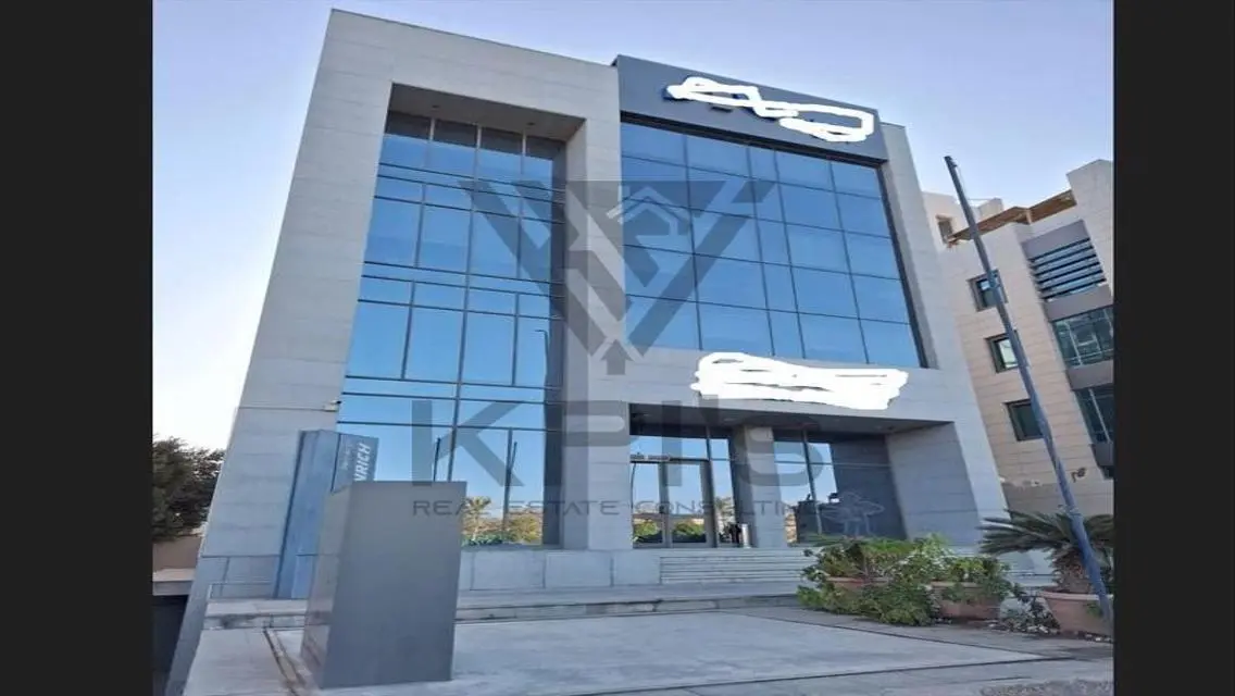 شقة رائعة للبيع بمساحة 156 متر بسعر مغري