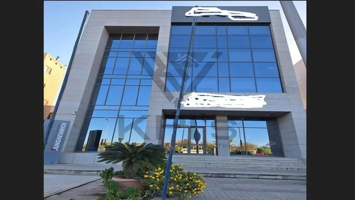 شقة رائعة للبيع بمساحة 156 متر بسعر مغري