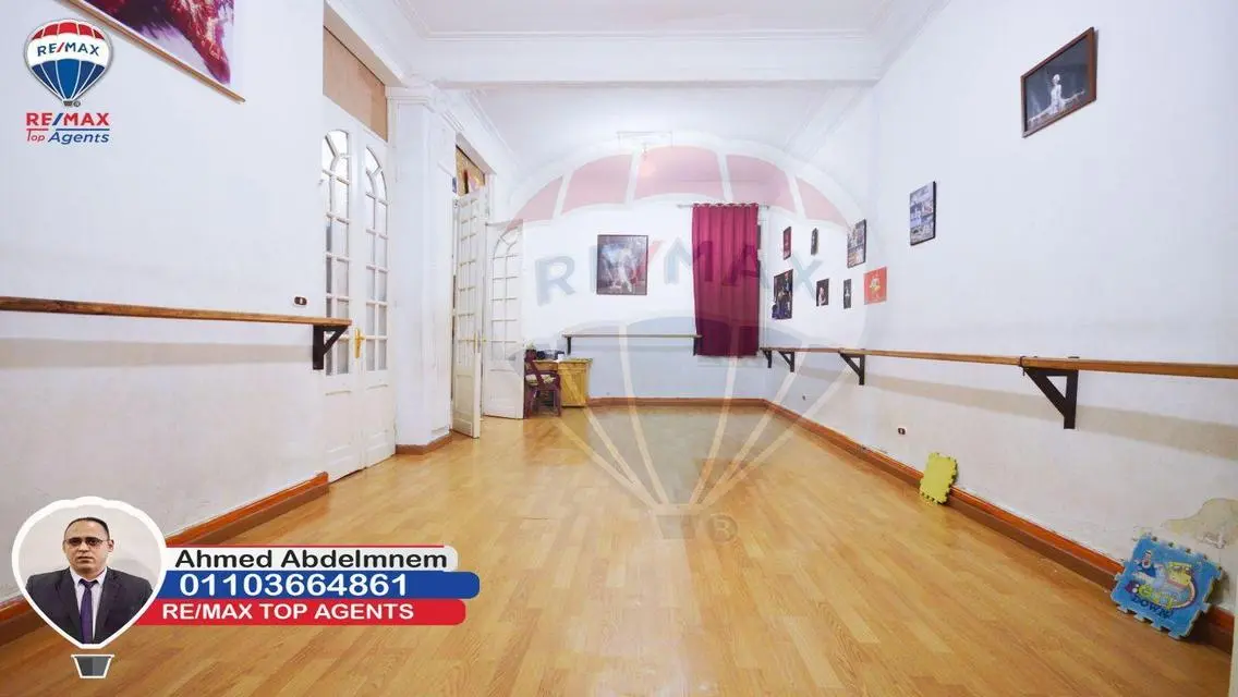 Elegant 5-Bedroom Apartment in the City Center