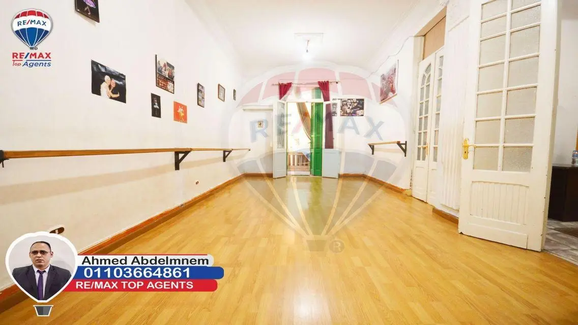 Elegant 5-Bedroom Apartment in the City Center
