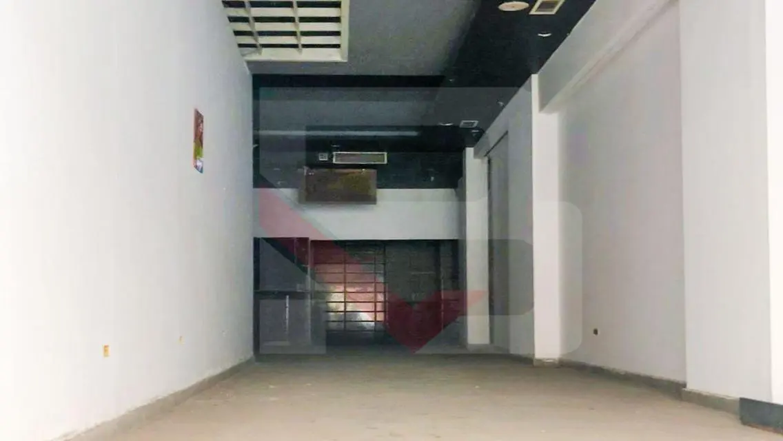 متجر للبيع في الأزريتا