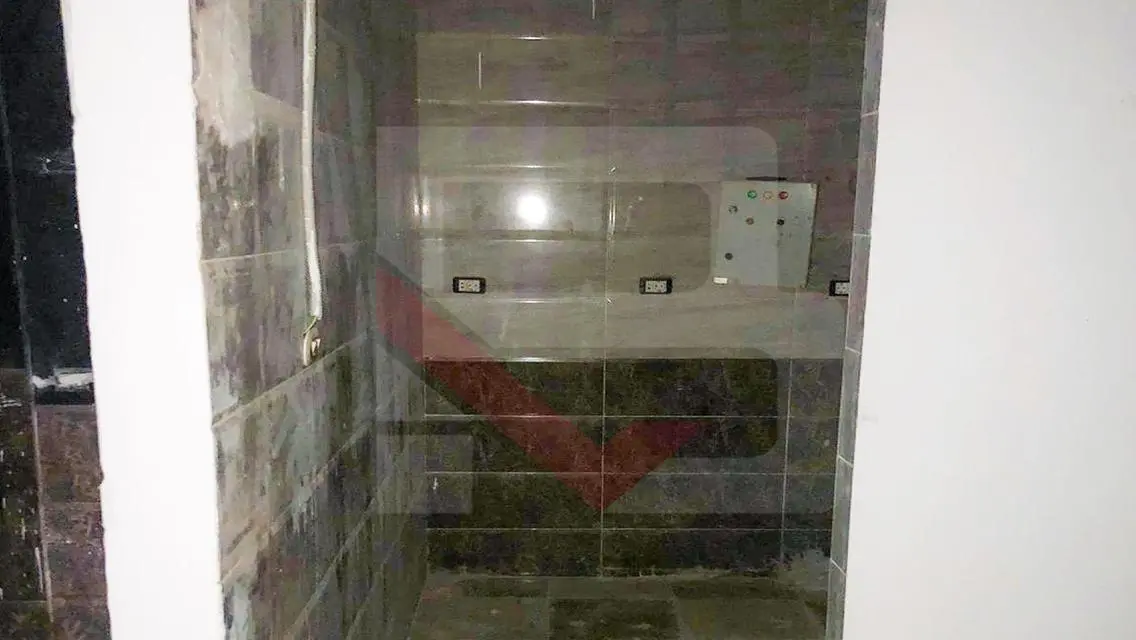 متجر للبيع في الأزريتا