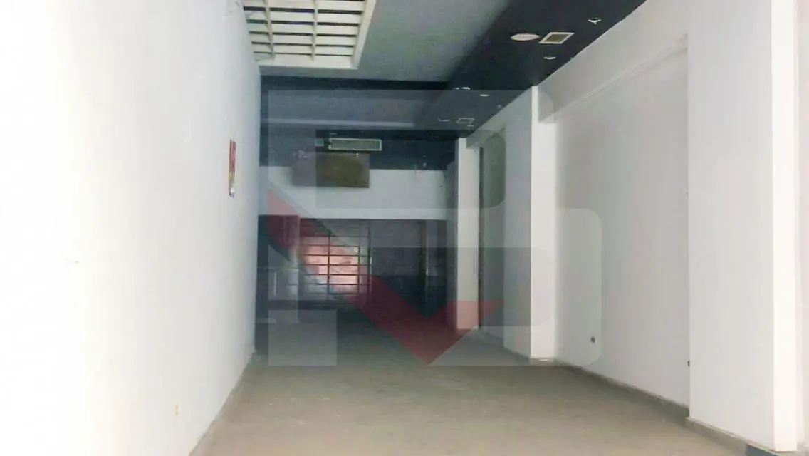 متجر للبيع في الأزريتا