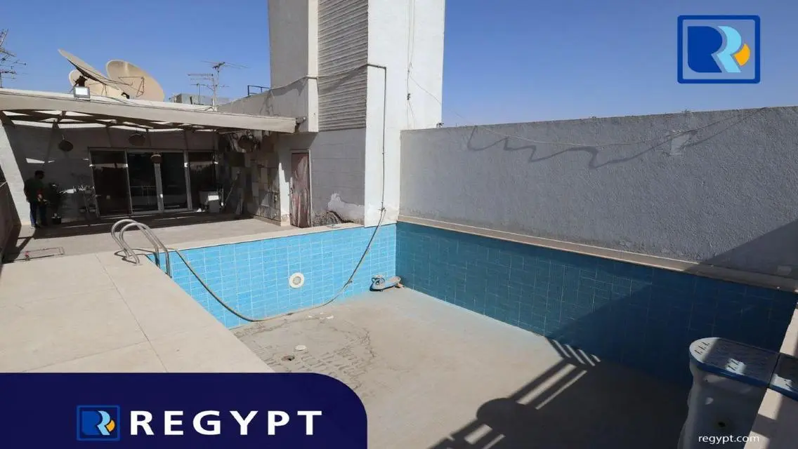 شقة فاخرة مطلة على معلم رئيسي - فرصتك الذهبية
