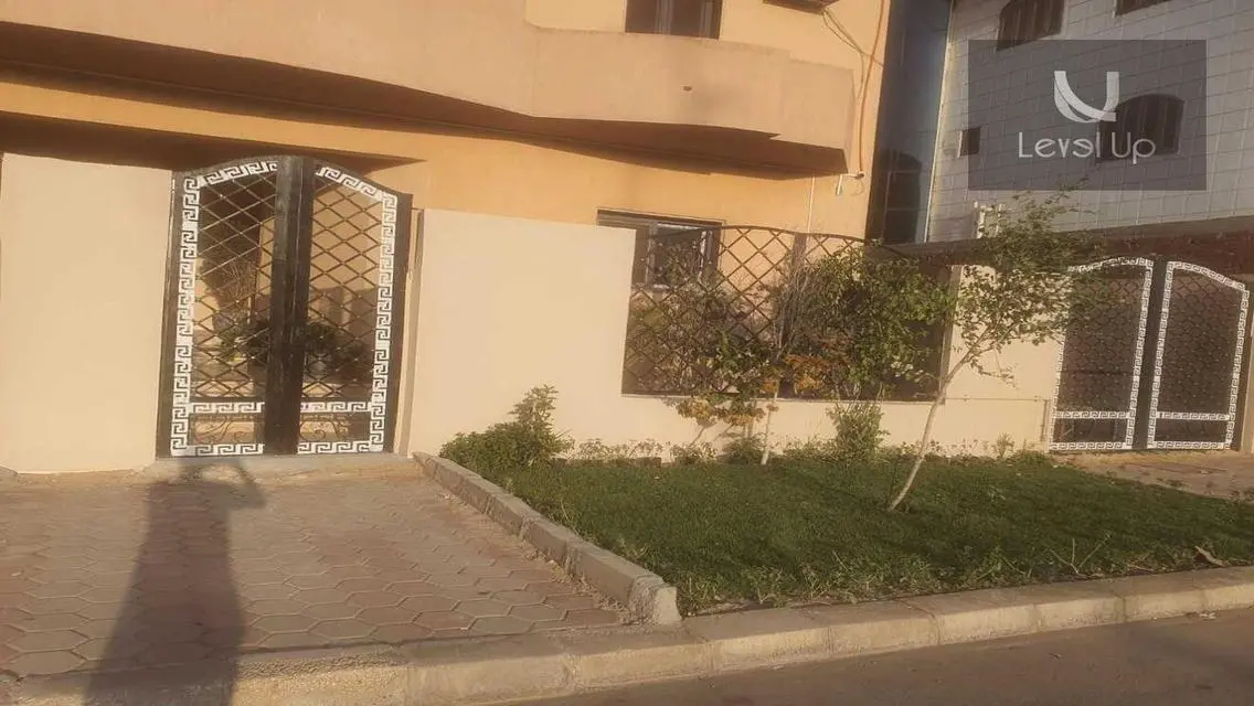 شقة مميزة مع شرفة وإطلالة رائعة