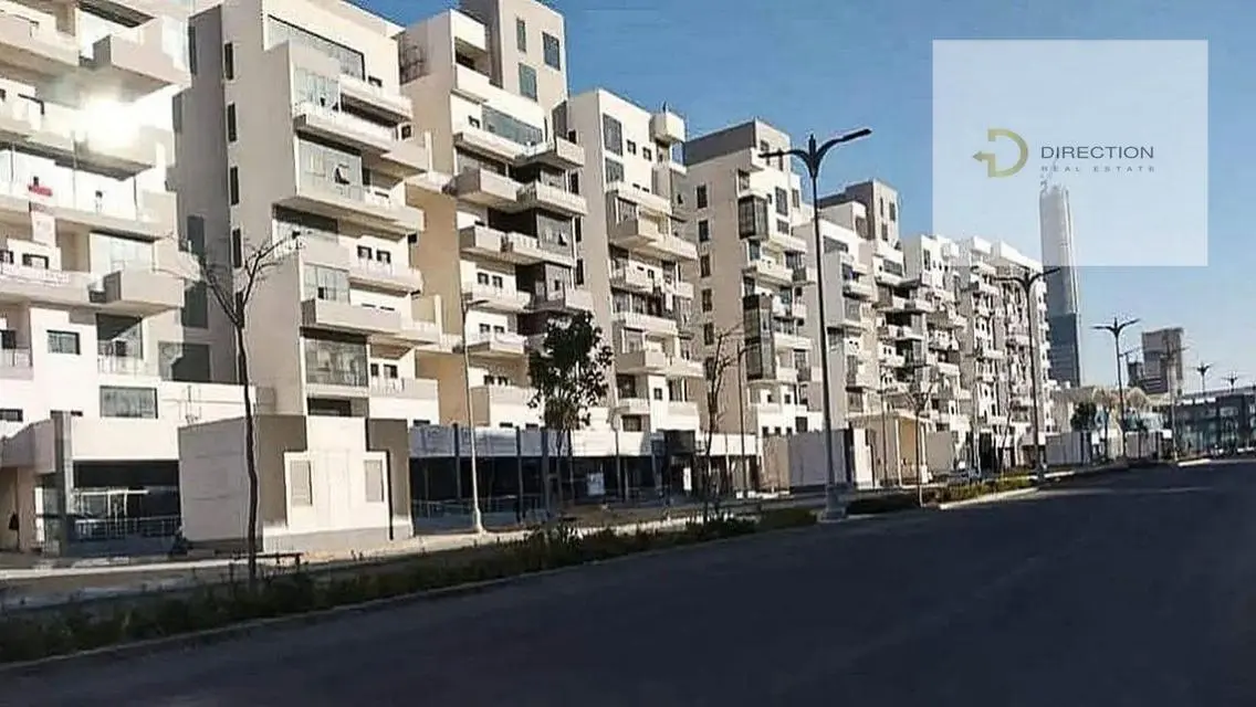 عقار فخم بمساحة 5-10 متر مع شرفة