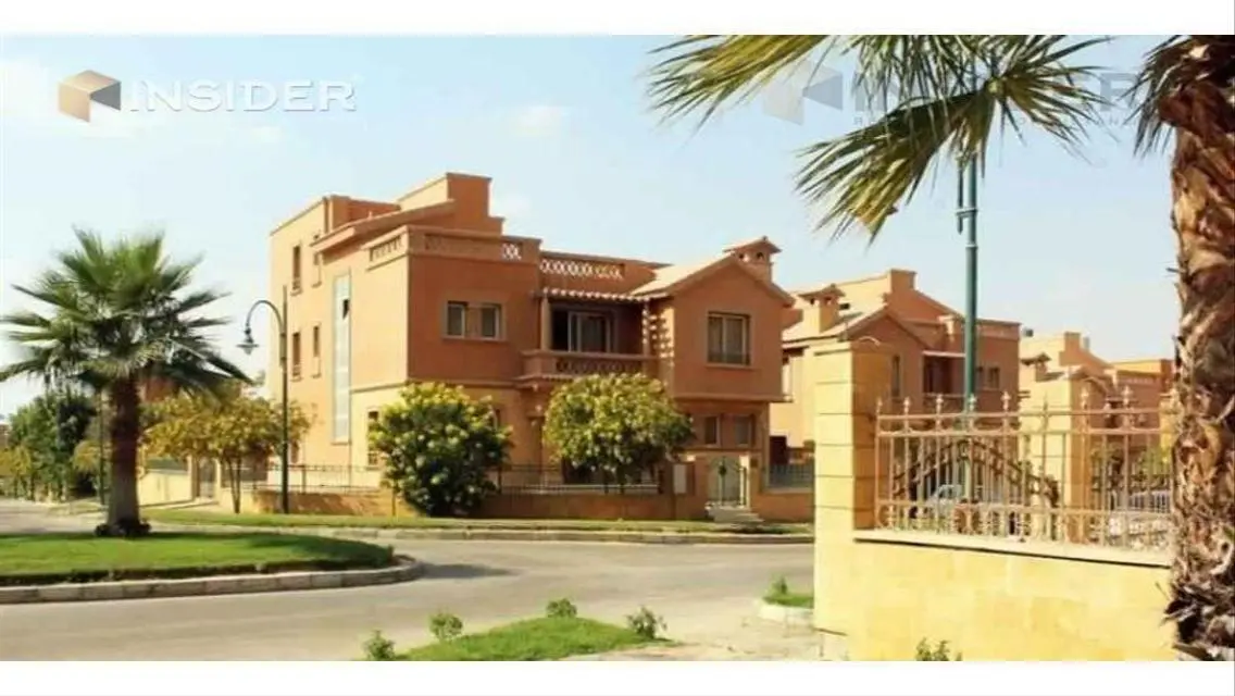 Luxurious Villa with Shared Pool in Cairo