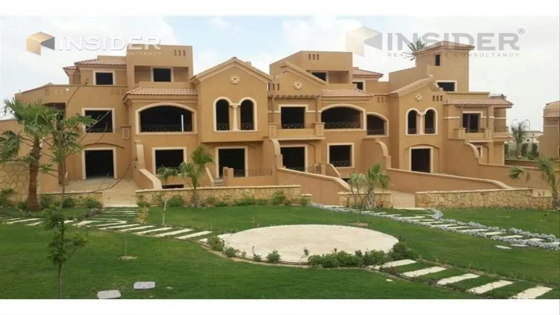 Luxurious Villa with Shared Pool in Cairo