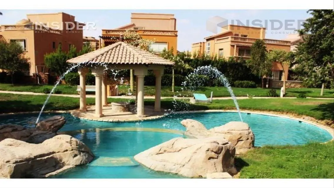 Luxurious Villa with Shared Pool in Cairo
