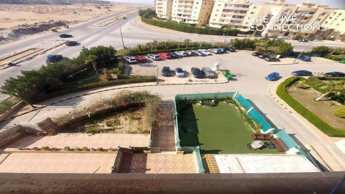 شقة رائعة مع شرفة وموقف مغطى