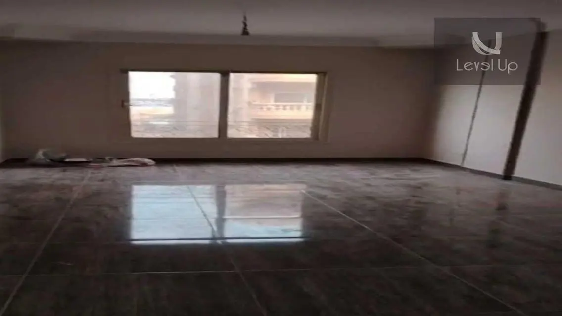 شقة فاخرة للإيجار بحي متميز