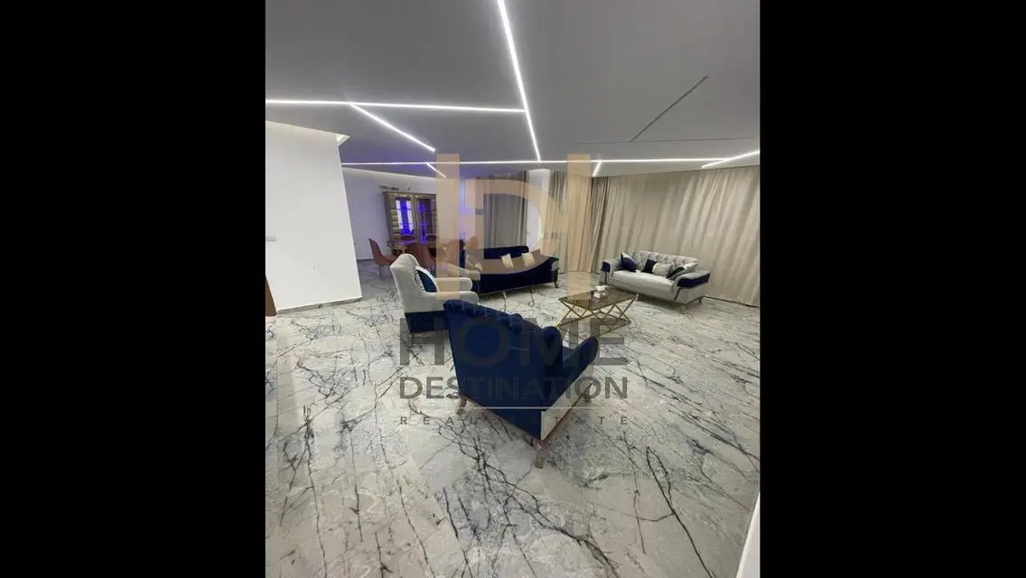 شقة فاخرة في SKY Plaza Mall مع إطلالة مميزة