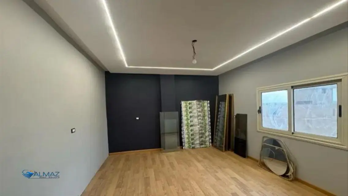 Luxury Apartment with 500 Meter Space and Security