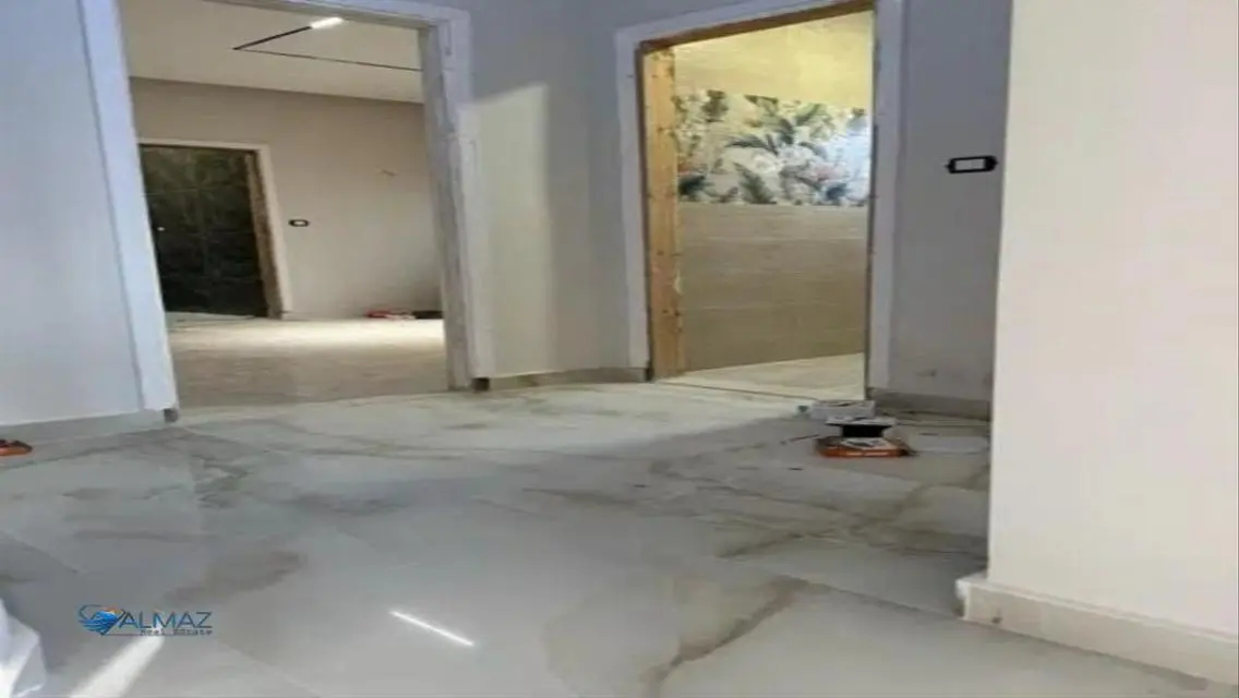 Luxury Apartment with 500 Meter Space and Security