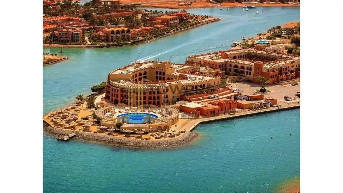 فيلا فاخرة مع إطلالة على البحيرات