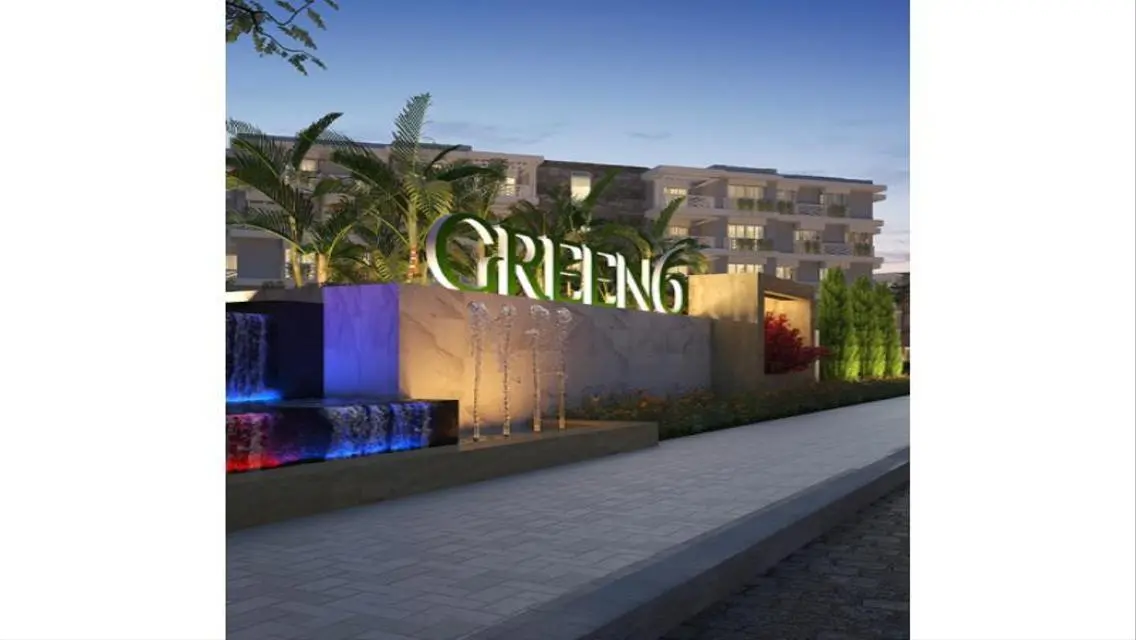 Stunning 3-Bedroom Apartment with Pool and Balcony