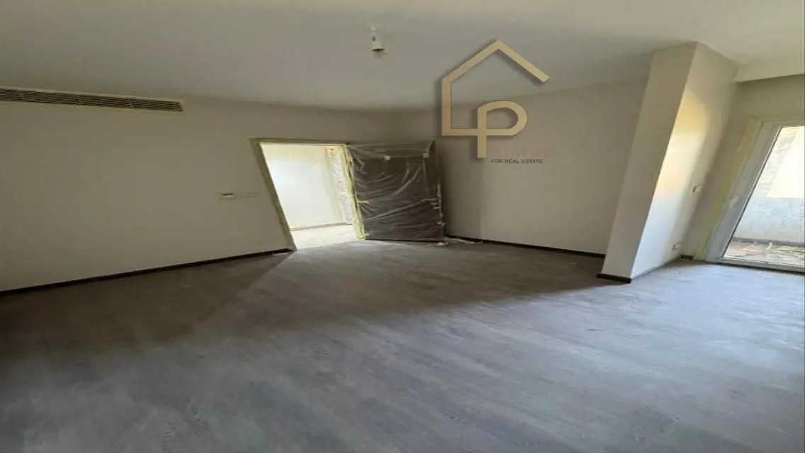 Luxury Apartment in Phase 1