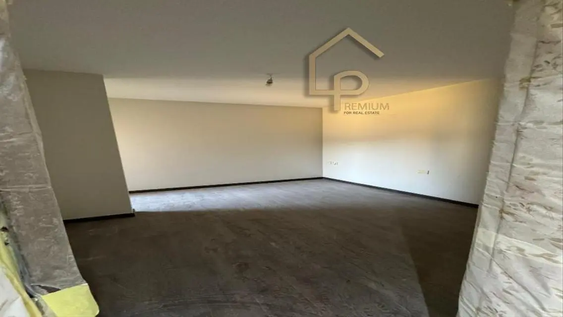 Luxury Apartment in Phase 1
