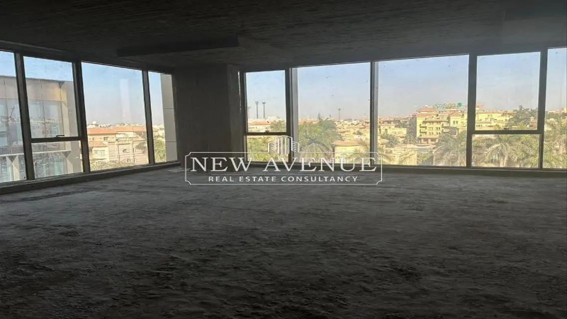 Invest in a Luxurious 250 sqm Office