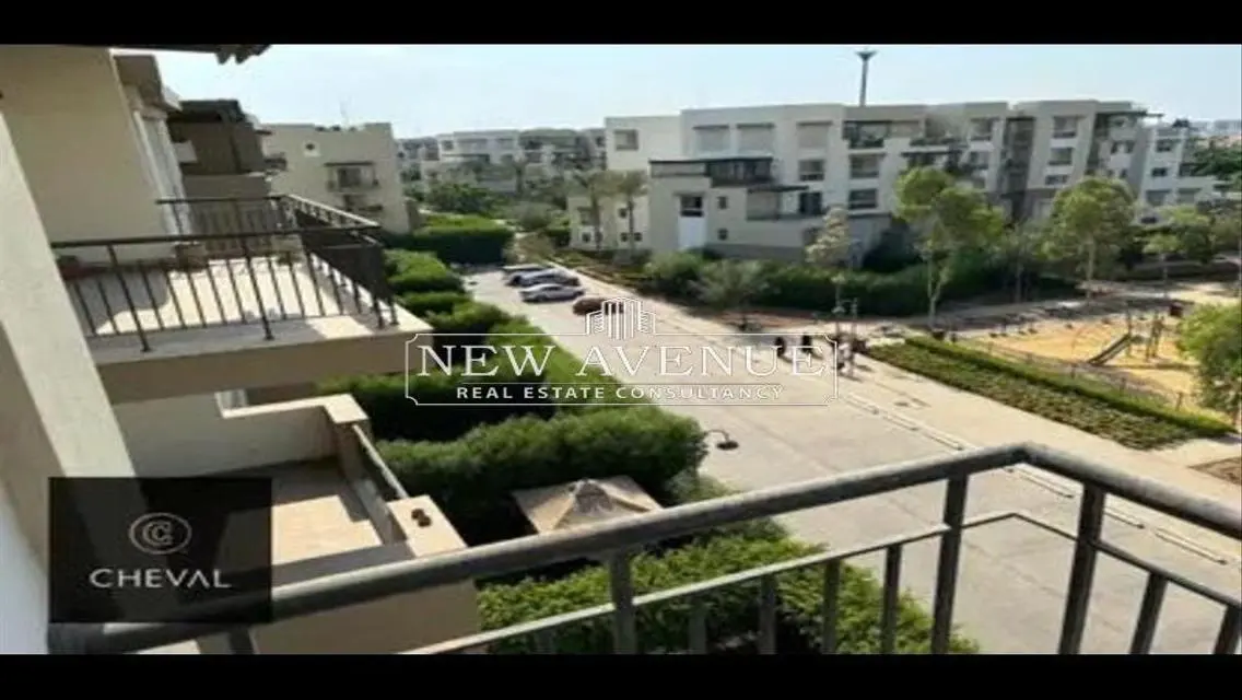 شقة فاخرة بمساحة 217 متر للبيع