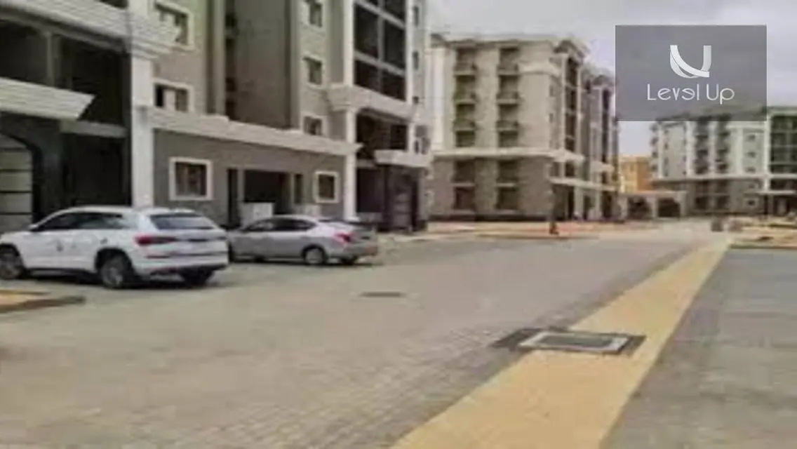 شقة رائعة للبيع بإطلالة مميزة