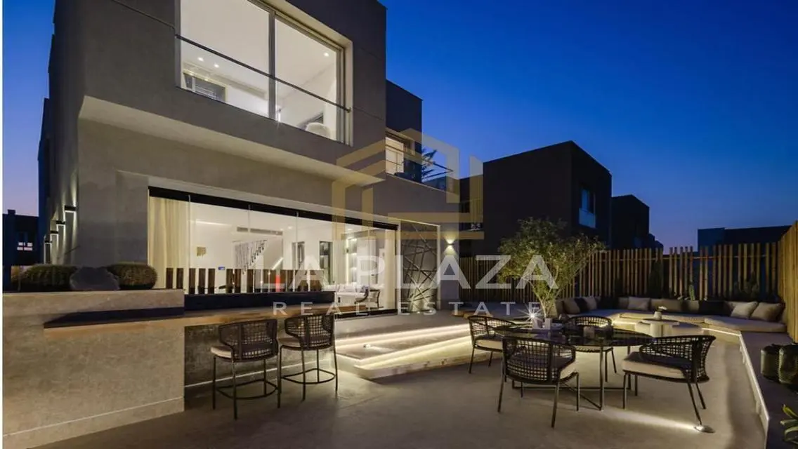 Luxurious Modern Home for Sale at an Attractive Price