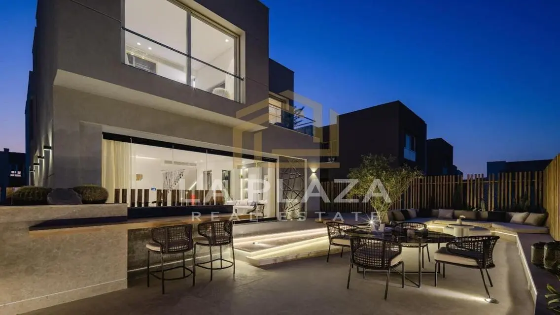 Luxurious Modern Home for Sale at an Attractive Price