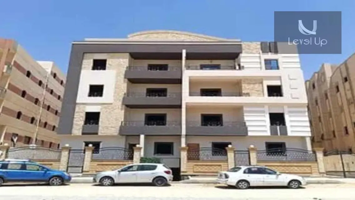 شقة مميزة بإطلالة على معلم رئيسي بمساحة 130 متر