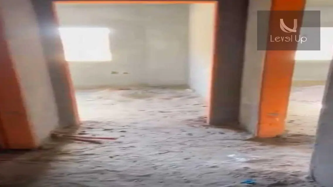 شقة مميزة بإطلالة على معلم رئيسي بمساحة 130 متر