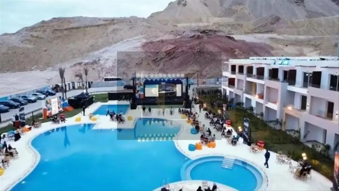 فيلا فاخرة للإيجار مع إطلالة على البحيرات