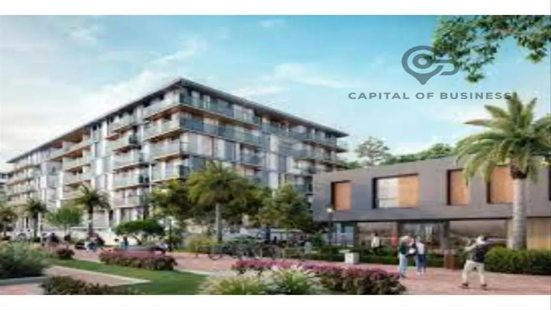 Luxury Apartment Overlooking Lakes and Landmark