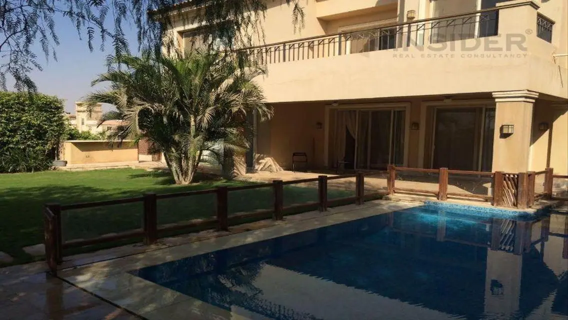 Luxury Apartment Overlooking Lakes - 475 sqm