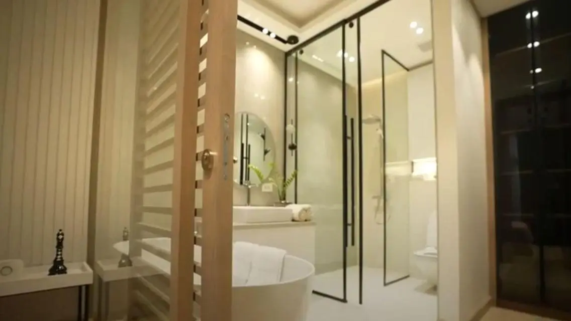Luxurious Villa with Pool and Full Amenities in a Prime Location
