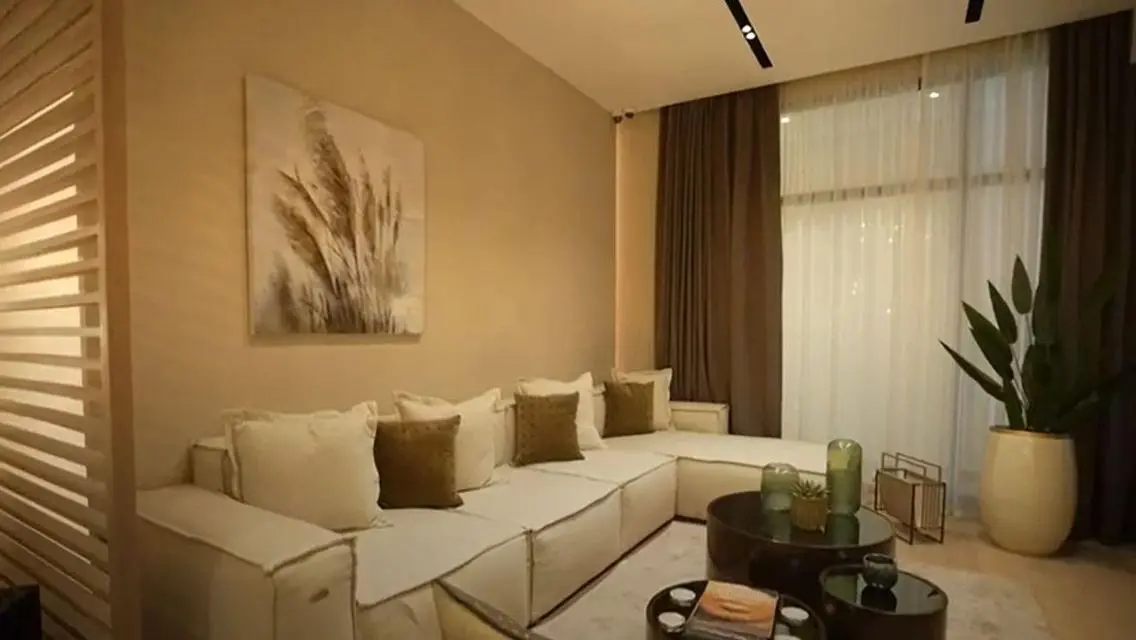 Luxurious Villa with Pool and Full Amenities in a Prime Location