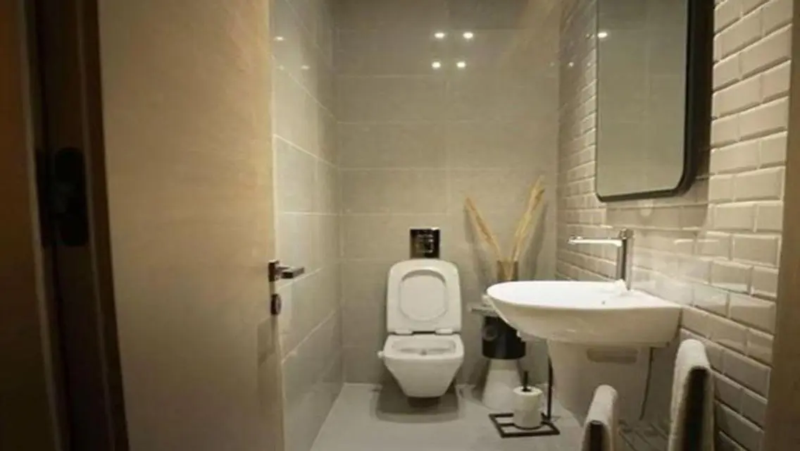 Luxurious Villa with Pool and Full Amenities in a Prime Location