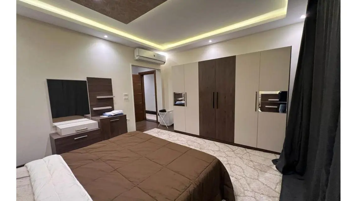 Luxurious 3-Bedroom Apartment with Stunning Views